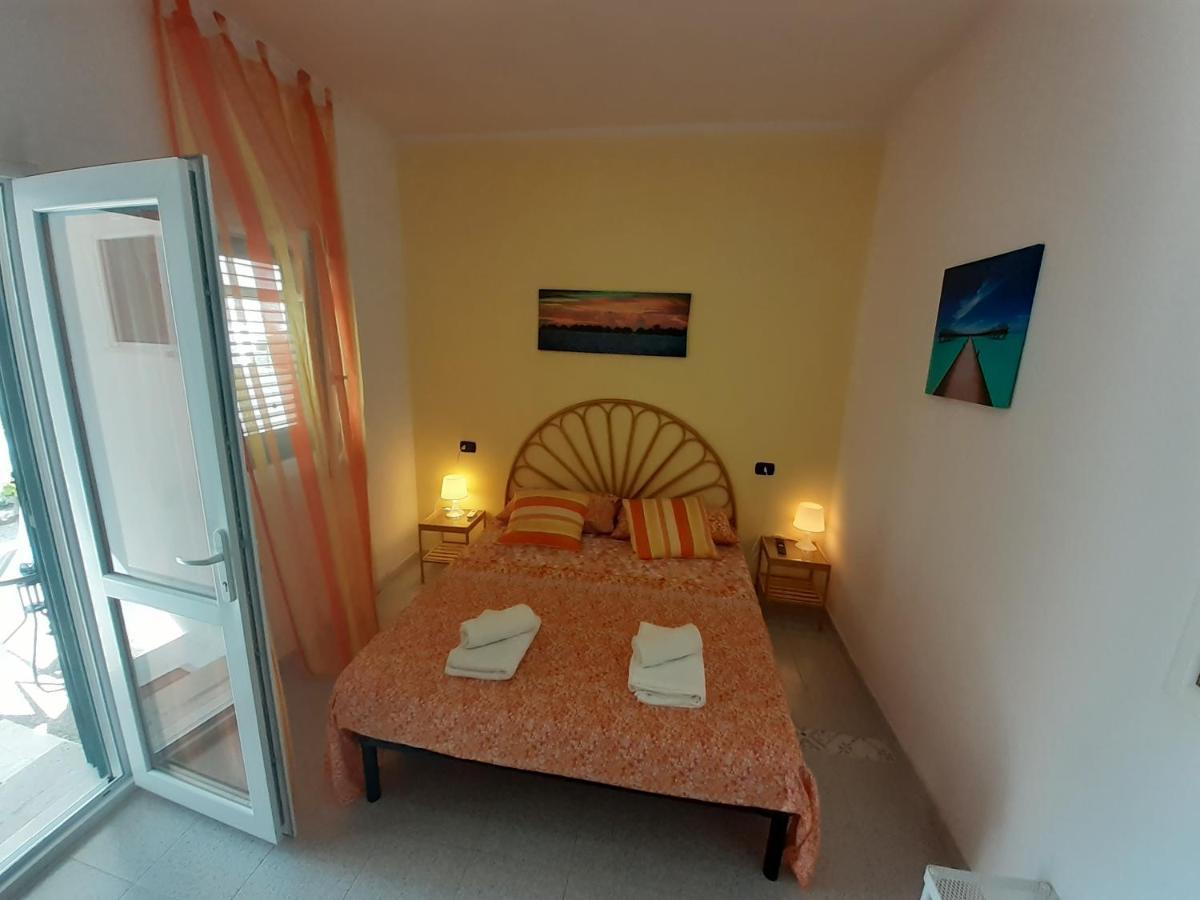 Casa Vacanza Fiorella Torre dell'Orso Εξωτερικό φωτογραφία