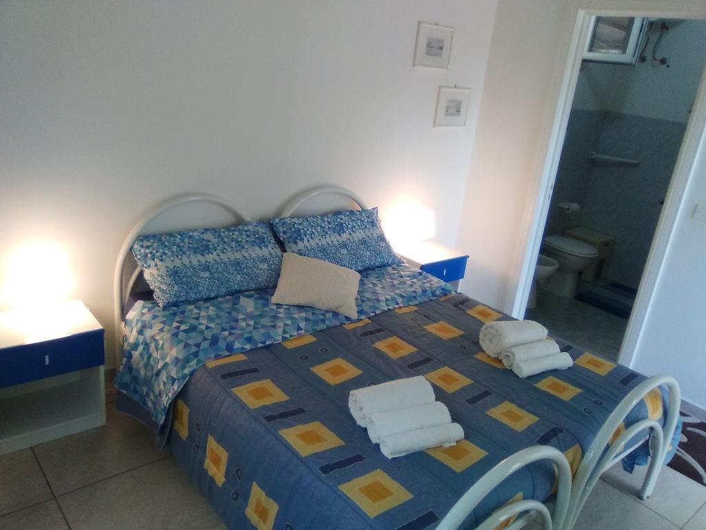 Casa Vacanza Fiorella Torre dell'Orso Εξωτερικό φωτογραφία